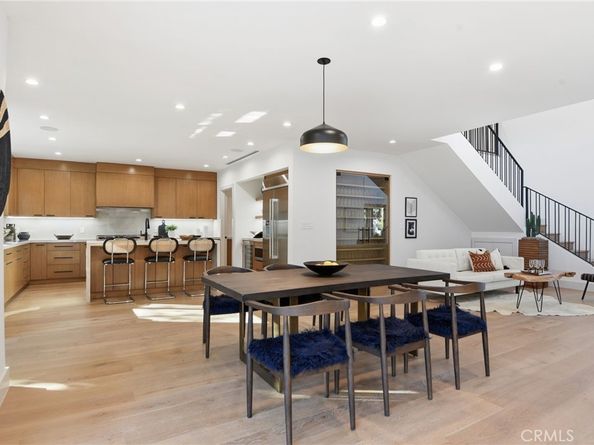 16226 Dickens, Encino CA 91436