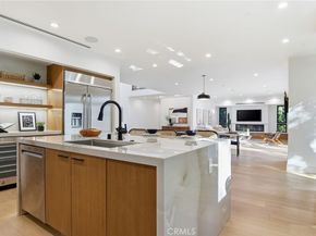 16226 Dickens, Encino CA 91436