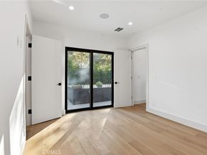 16226 Dickens, Encino CA 91436