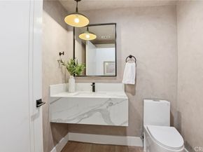 16226 Dickens, Encino CA 91436