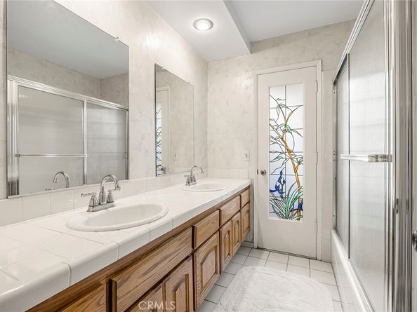 240 W Wedgewood, La Habra CA 90631