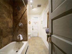 146 W Vernon, Los Angeles CA 90037