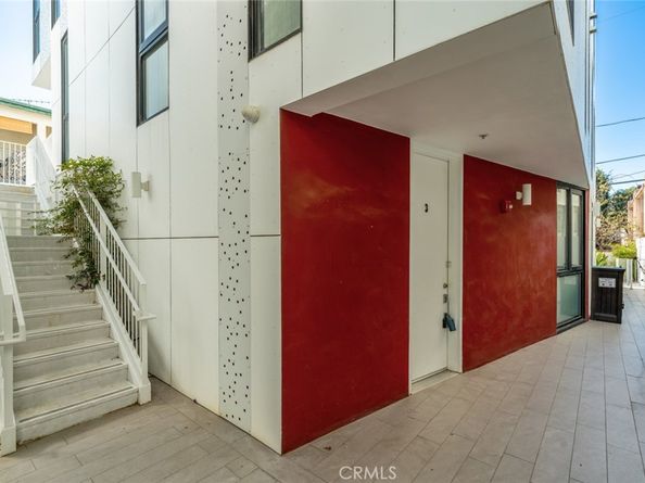 1253 N Sweetzer 3, West Hollywood CA 90069