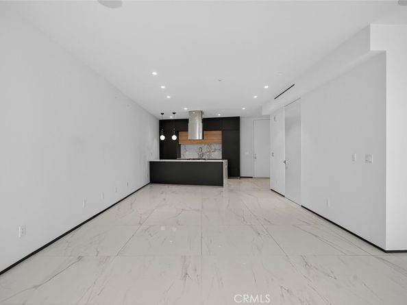 1253 N Sweetzer 3, West Hollywood CA 90069