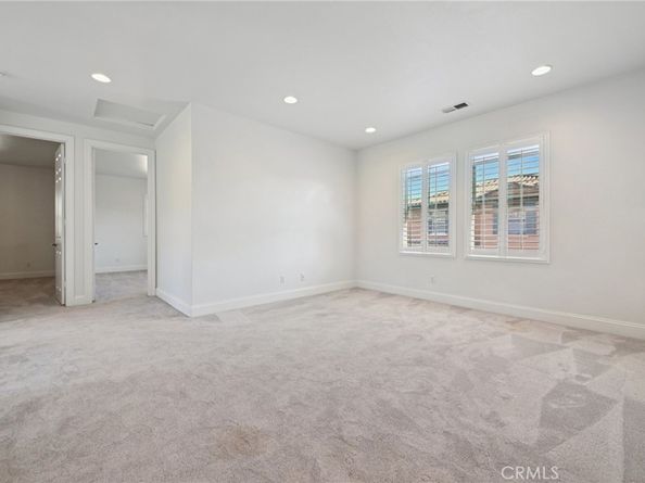 21 Canoe, Irvine CA 92618