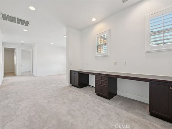 21 Canoe, Irvine CA 92618