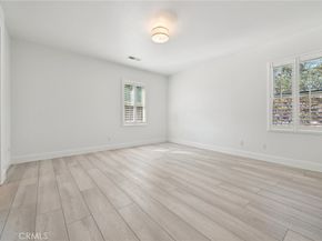 21 Canoe, Irvine CA 92618