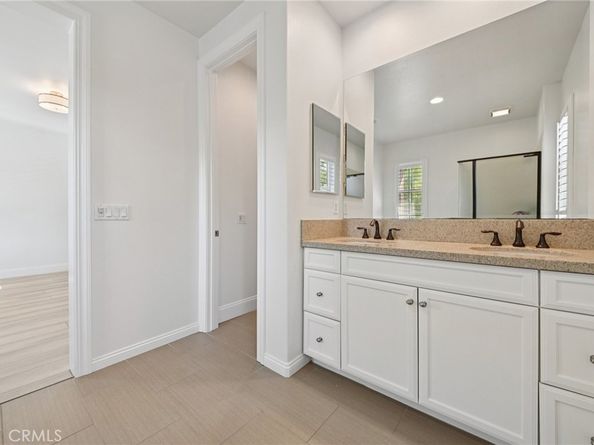 21 Canoe, Irvine CA 92618