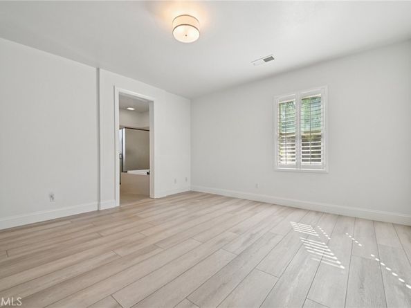 21 Canoe, Irvine CA 92618