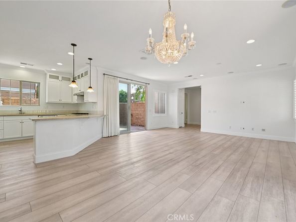 21 Canoe, Irvine CA 92618