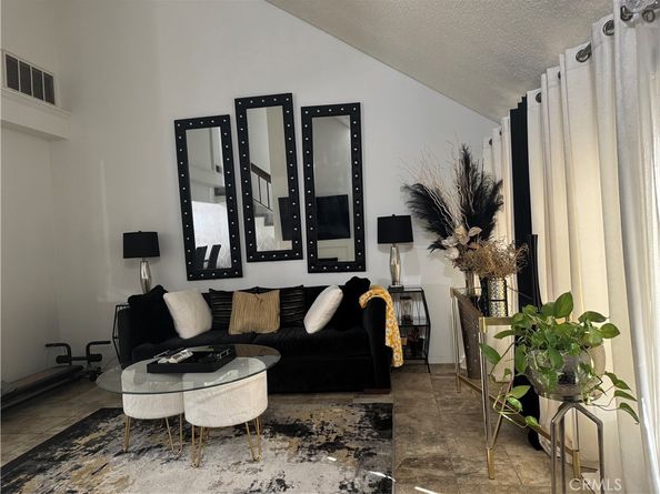 3383 Pasadena Avenue, Long Beach CA 90807