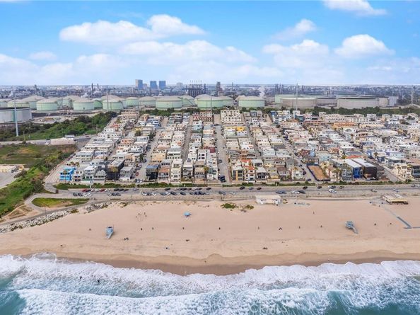 217 43rd Street, Manhattan Beach CA 90266