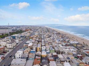 217 43rd Street, Manhattan Beach CA 90266