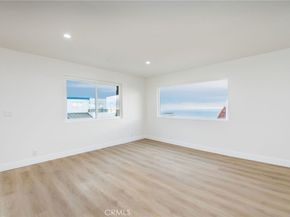 217 43rd Street, Manhattan Beach CA 90266