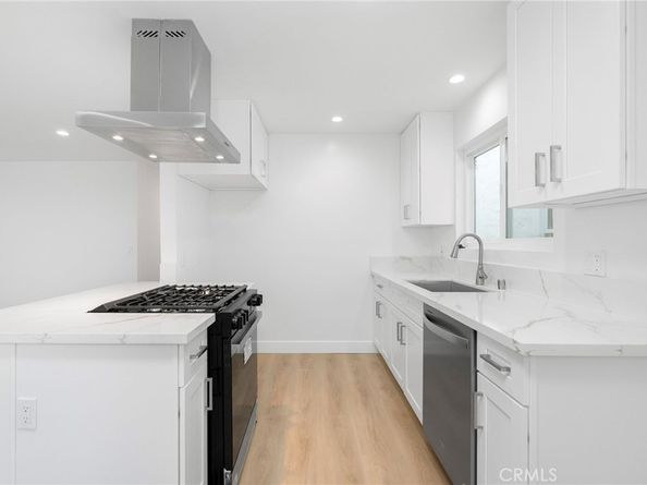 217 43rd Street, Manhattan Beach CA 90266