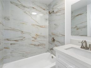 217 43rd Street, Manhattan Beach CA 90266