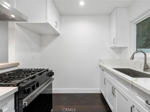 217 43rd Street, Manhattan Beach CA 90266
