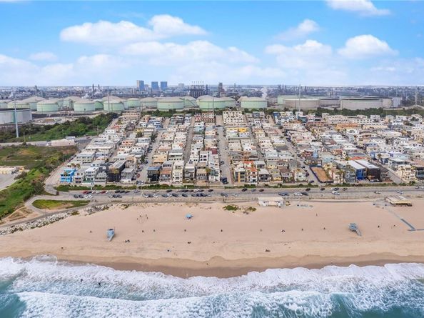 217 43rd Street, Manhattan Beach CA 90266
