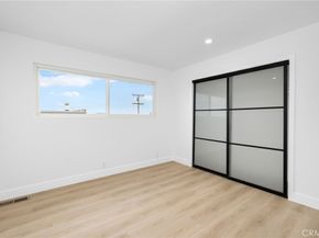 217 43rd Street, Manhattan Beach CA 90266