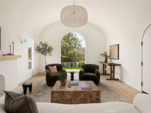5047 W 21st Street, Los Angeles CA 90016