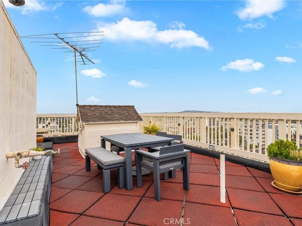 315 W 3rd Street 311, Long Beach CA 90802