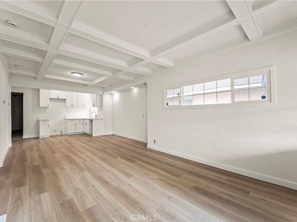 5840 S Olive Street, Los Angeles CA 90003