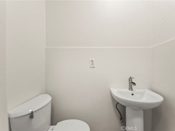 5840 S Olive Street, Los Angeles CA 90003