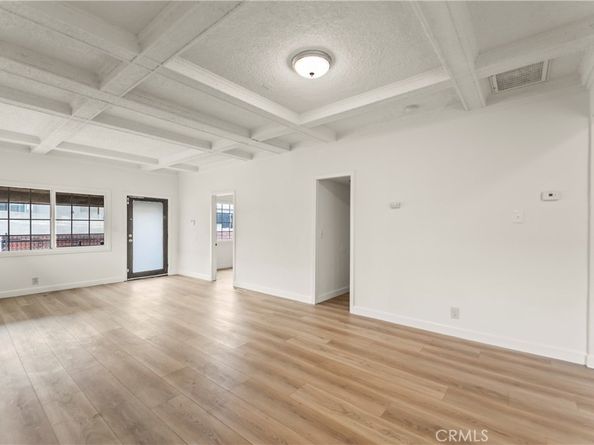 5840 S Olive Street, Los Angeles CA 90003