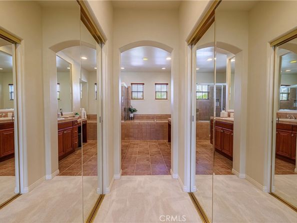 22 Modesto, Irvine CA 92602