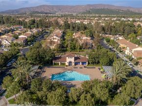 22 Modesto, Irvine CA 92602