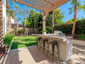 22 Modesto, Irvine CA 92602