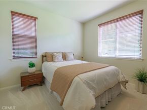 22 Modesto, Irvine CA 92602