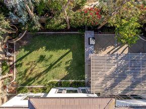 22 Modesto, Irvine CA 92602