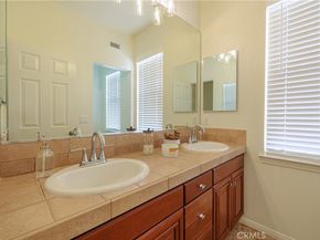 22 Modesto, Irvine CA 92602