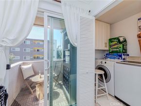 358 S Gramercy Place 201, Los Angeles CA 90020