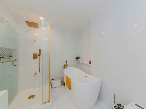 358 S Gramercy Place 201, Los Angeles CA 90020