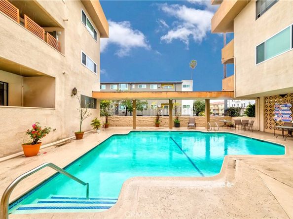 358 S Gramercy Place 201, Los Angeles CA 90020