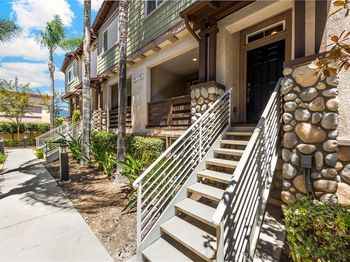 1565 Ledgestone Lane