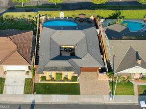 21382 Lemontree, Huntington Beach CA 92646