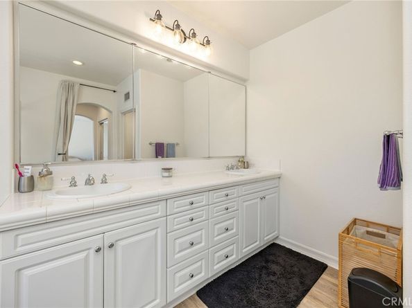 7211 Rockridge Ter, West Hills CA 91307