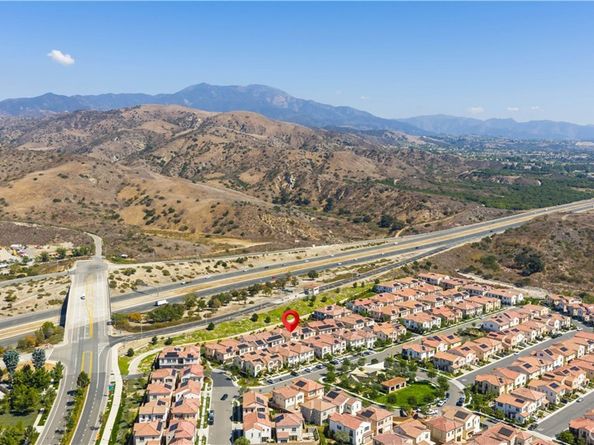 112 Newburry, Irvine CA 92618
