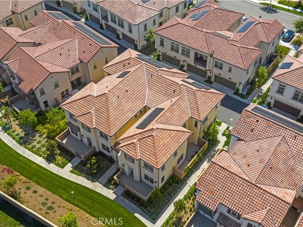 112 Newburry, Irvine CA 92618