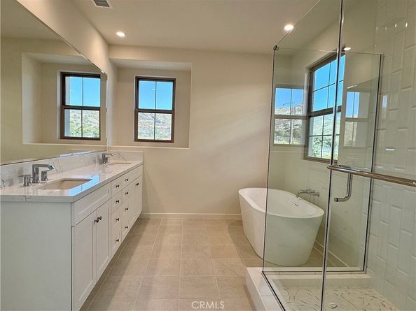 112 Newburry, Irvine CA 92618