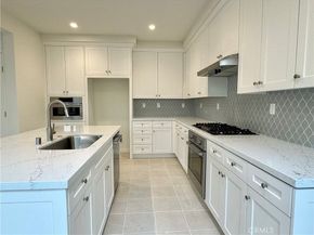 112 Newburry, Irvine CA 92618