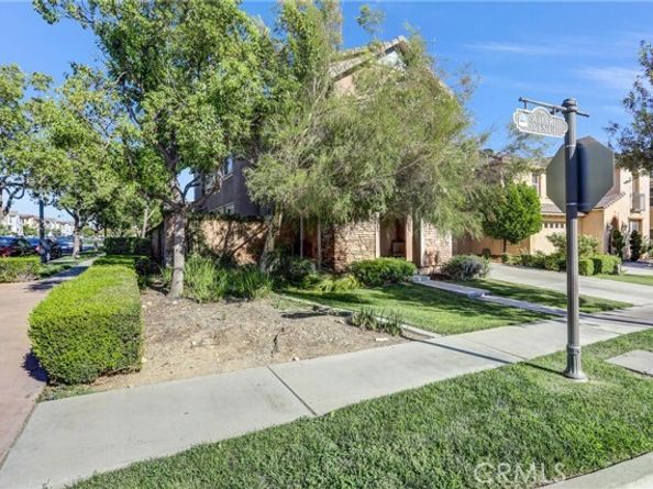5559 Scharf, Fontana CA 92336