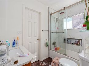 11123 Cumpston Street, North Hollywood (los Angeles) CA 91601