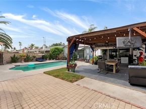8626 Marklein, North Hills (los Angeles) CA 91343