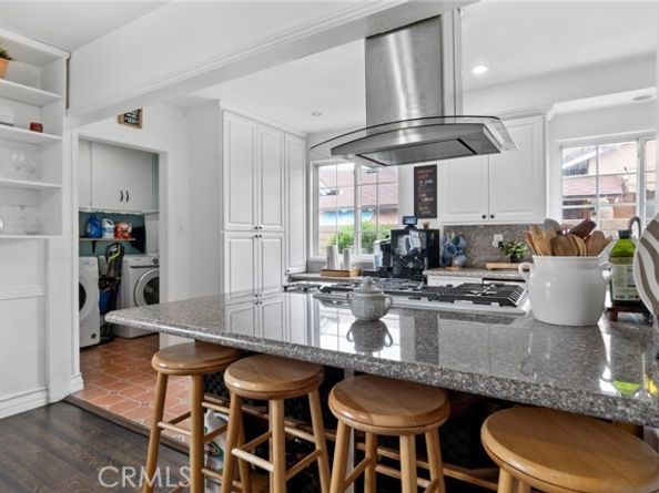 8626 Marklein, North Hills (los Angeles) CA 91343