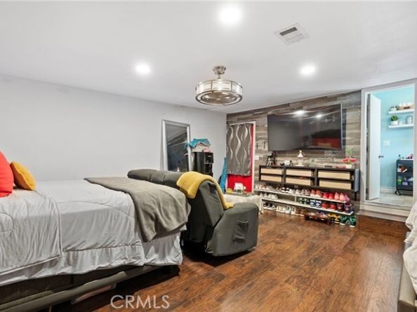 8626 Marklein, North Hills (los Angeles) CA 91343