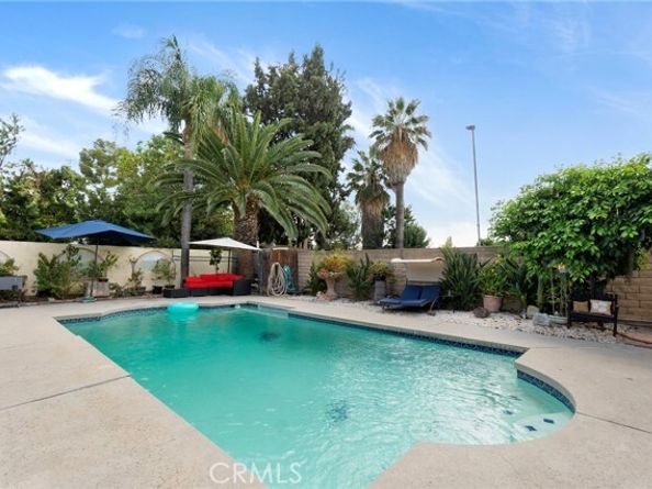 8626 Marklein, North Hills (los Angeles) CA 91343